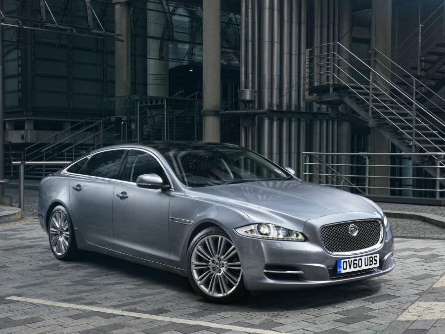  Jaguar XJL 2010 года  (UK) (фото 25 из 31)